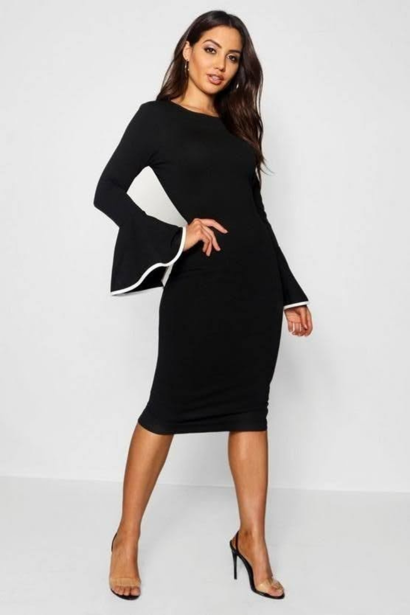 Vestido Midi Negro Manga Campana con Detalle en Contraste Elegante y Moderno