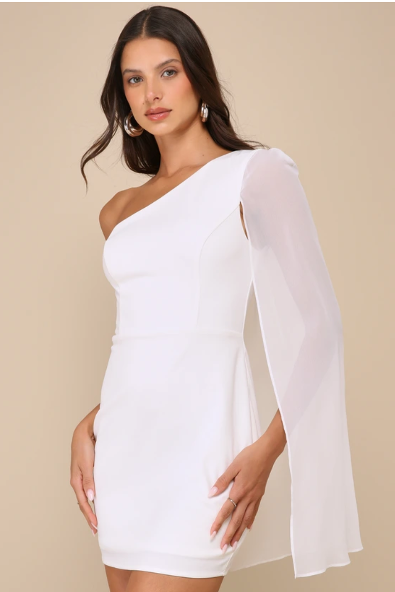 Vestido Asimétrico Con Capa Elegante