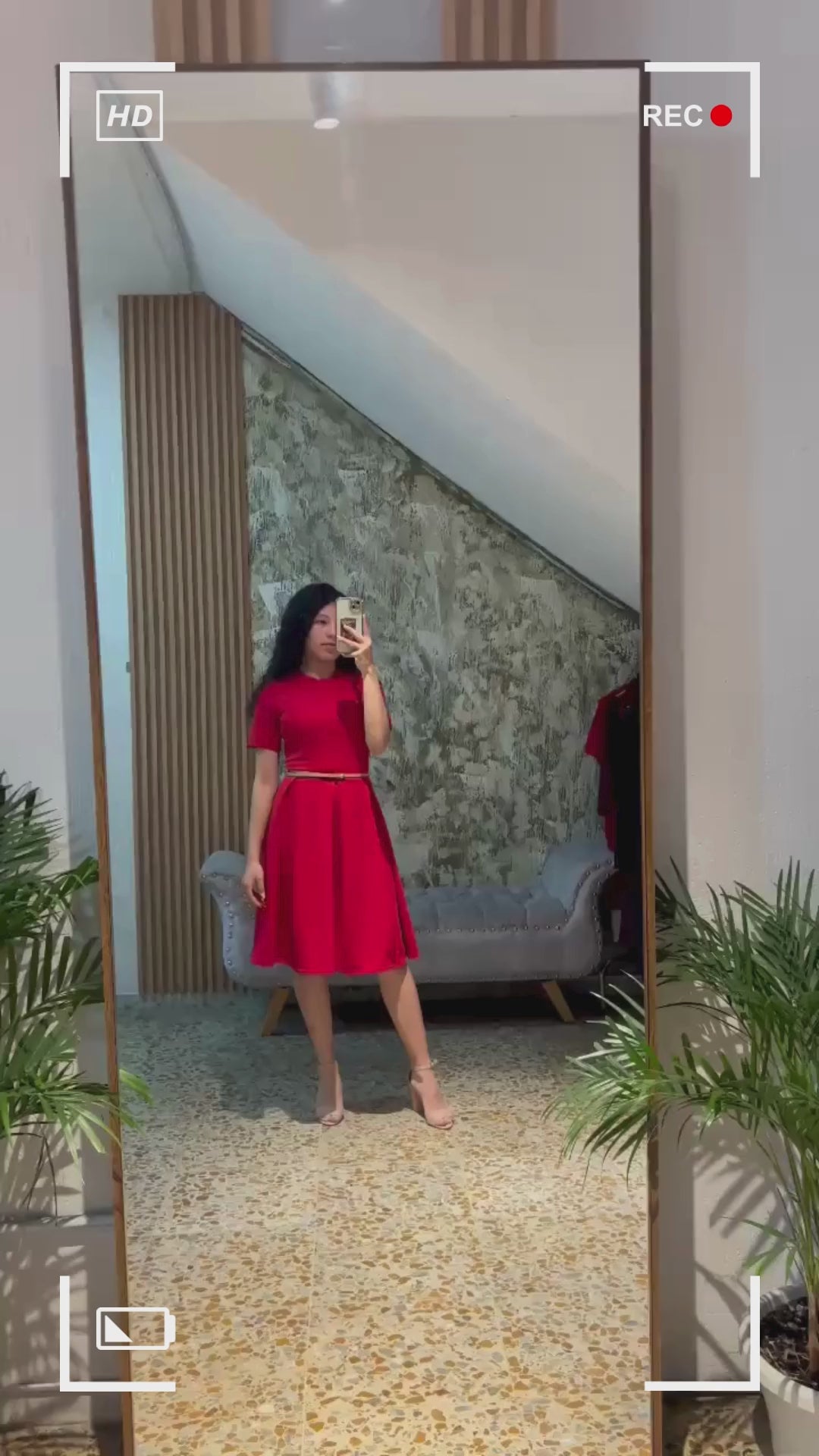 Vestido Midi Femenino con Manga Corta y Falda con Pliegues